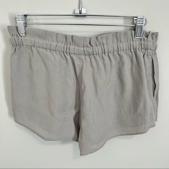 Aritzia Wilfred Montrouge Shorts Light Grey Pull On Paperbag  Shorts - Picture 8 of 14
